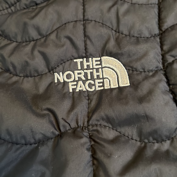 The north face vest . Size XS - Picture 2 of 9